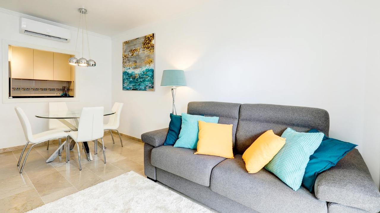 Cozy Apartment Overlooking Estepona'S Marina! Luaran gambar