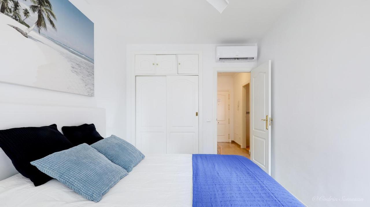 Cozy Apartment Overlooking Estepona'S Marina! Luaran gambar