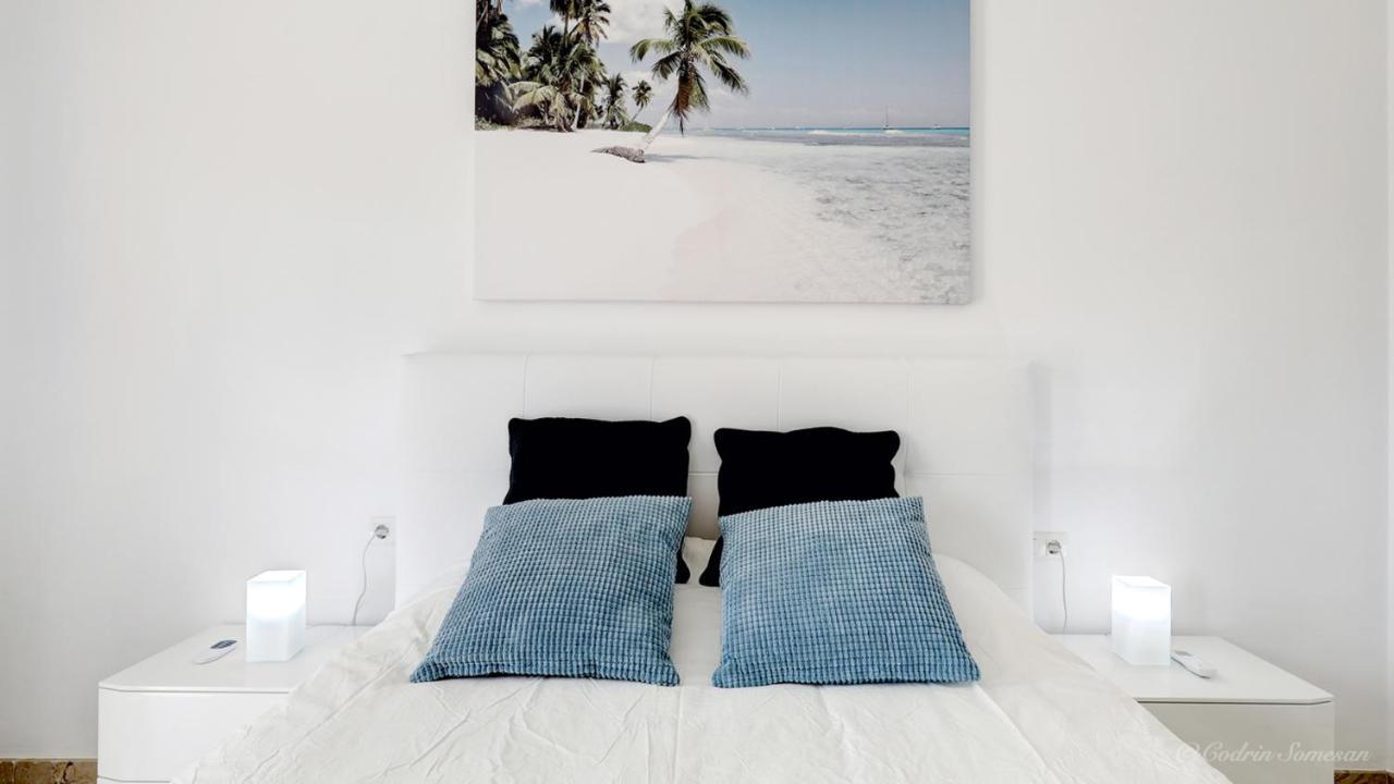 Cozy Apartment Overlooking Estepona'S Marina! Luaran gambar
